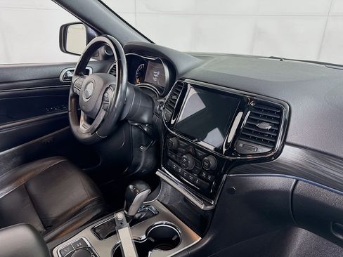 Used 2020 Jeep Grand Cherokee Limited image 29