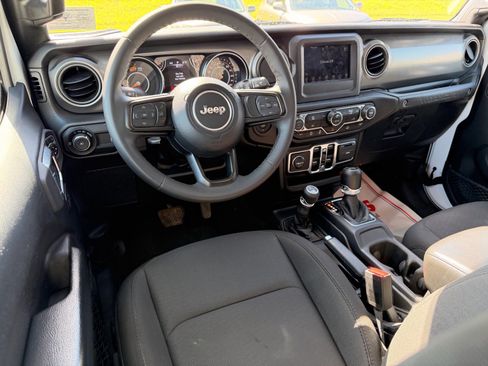 Used 2023 Jeep Wrangler Unlimited Sport AWD/4WD image 10
