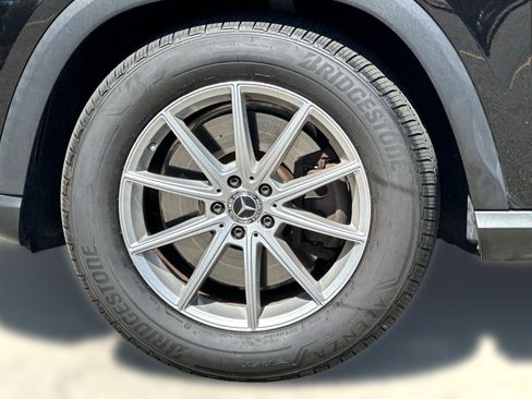 Certified 2024 Mercedes-Benz GLE 450e 4MATIC image 11