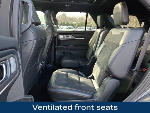 Used 2025 Ford Explorer ST image 14