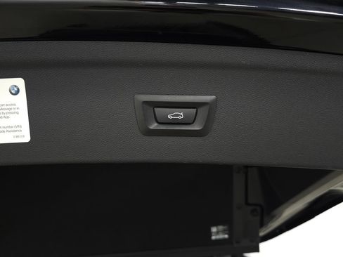 Used 2024 BMW iX xDrive50 AWD/4WD image 9