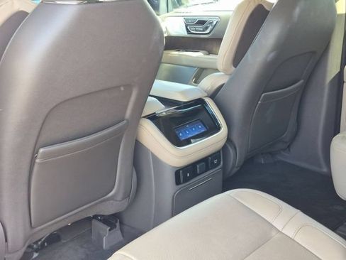 Certified 2024 Lincoln Navigator Reserve AWD/4WD image 28