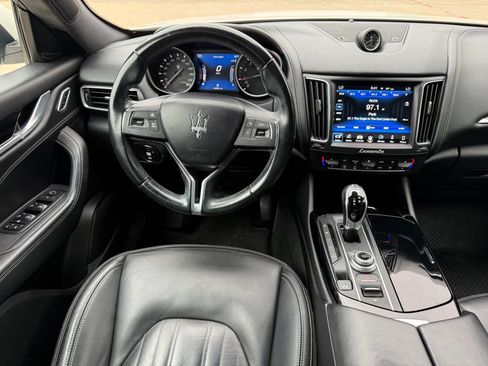 Used 2018 Maserati Levante AWD/4WD image 14