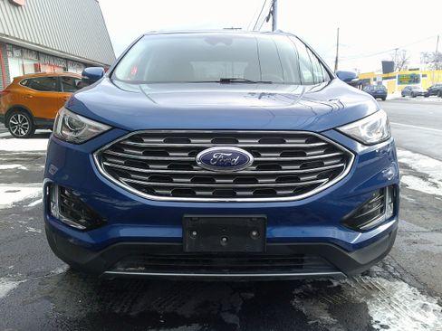 Used 2020 Ford Edge SEL w/ Cold Weather Package image 9