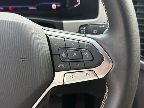 Used 2023 Volkswagen Atlas Cross Sport SEL AWD/4WD image 28