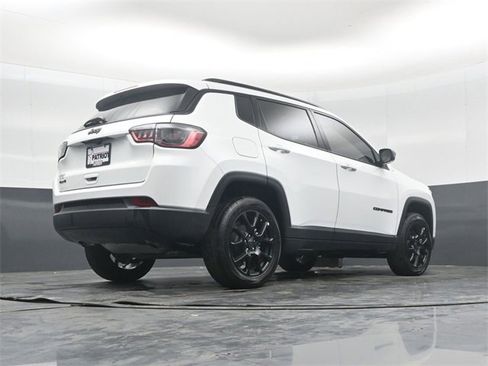 New 2026 Jeep Compass Latitude image 40