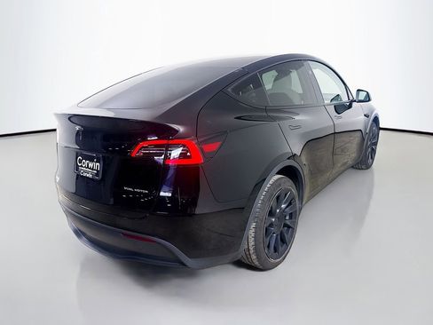 Used 2024 Tesla Model Y Long Range image 29