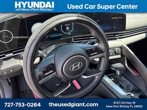 Used 2024 Hyundai Elantra SEL image 9