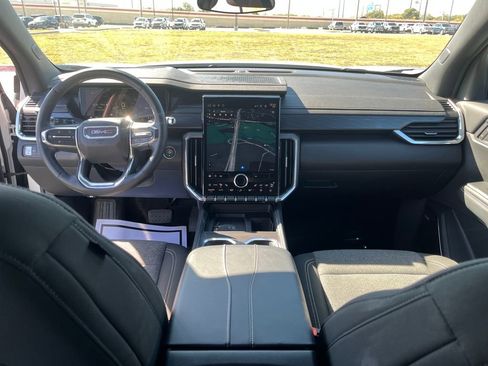 Used 2025 GMC Acadia Elevation image 22