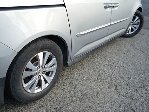 Used 2017 Honda Odyssey EX-L image 7