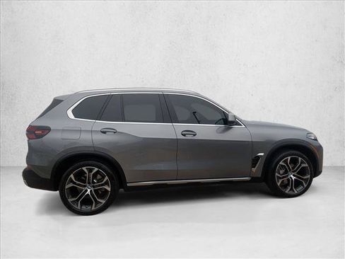 Used 2024 BMW X5 sDrive40i w/ Parking Assistance Package image 4