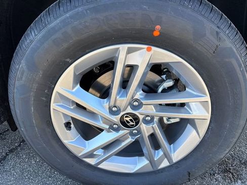 New 2026 Hyundai Tucson SE image 6