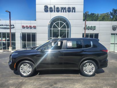 Used 2024 Mitsubishi Outlander ES