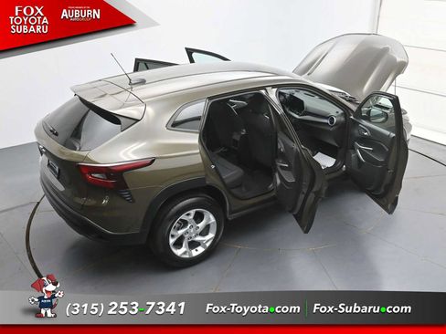 Used 2024 Chevrolet Trax LS w/ LS Convenience Package FWD image 36