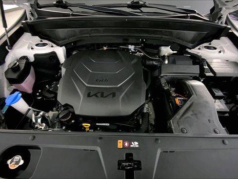 Certified 2025 Kia Telluride S FWD image 10