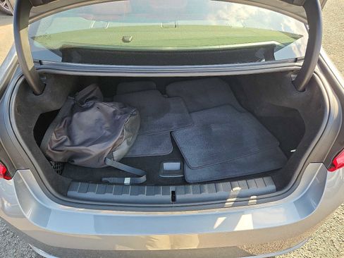 Used 2023 BMW 330e xDrive w/ Premium Package image 27