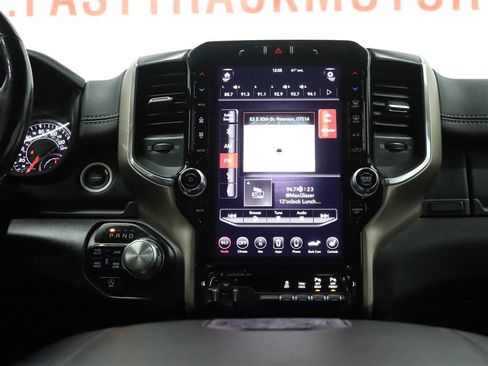 Used 2019 RAM 1500 Laramie AWD/4WD image 29