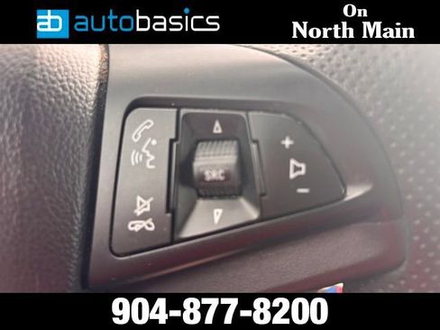 Used 2021 Chevrolet Trax LT FWD image 24
