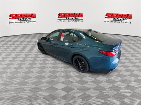 Used 2025 Toyota Camry SE w/ Multimedia Upgrade Package image 7