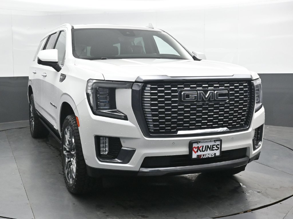 Used 2023 GMC Yukon Denali Ultimate AWD/4WD image 6