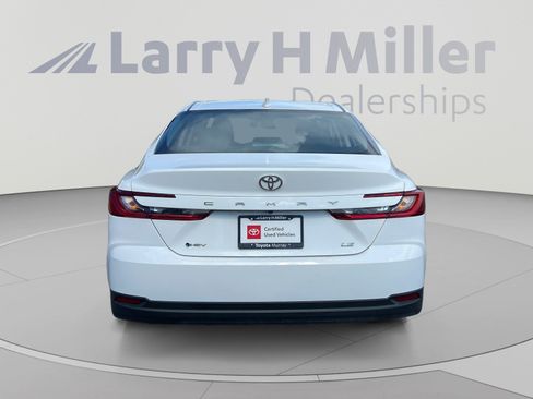 Used 2025 Toyota Camry LE FWD image 4