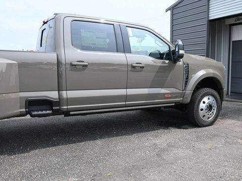 New 2026 Ford F450 Lariat w/ Lariat Ultimate Package AWD/4WD image 32