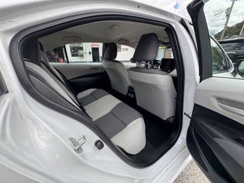 Used 2024 Toyota Corolla LE image 35