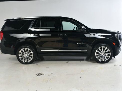 Used 2021 GMC Yukon Denali w/ Denali Premium Package image 4