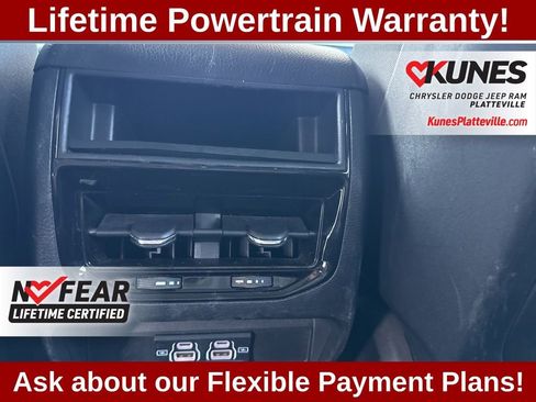 Used 2024 Jeep Grand Cherokee Laredo image 27