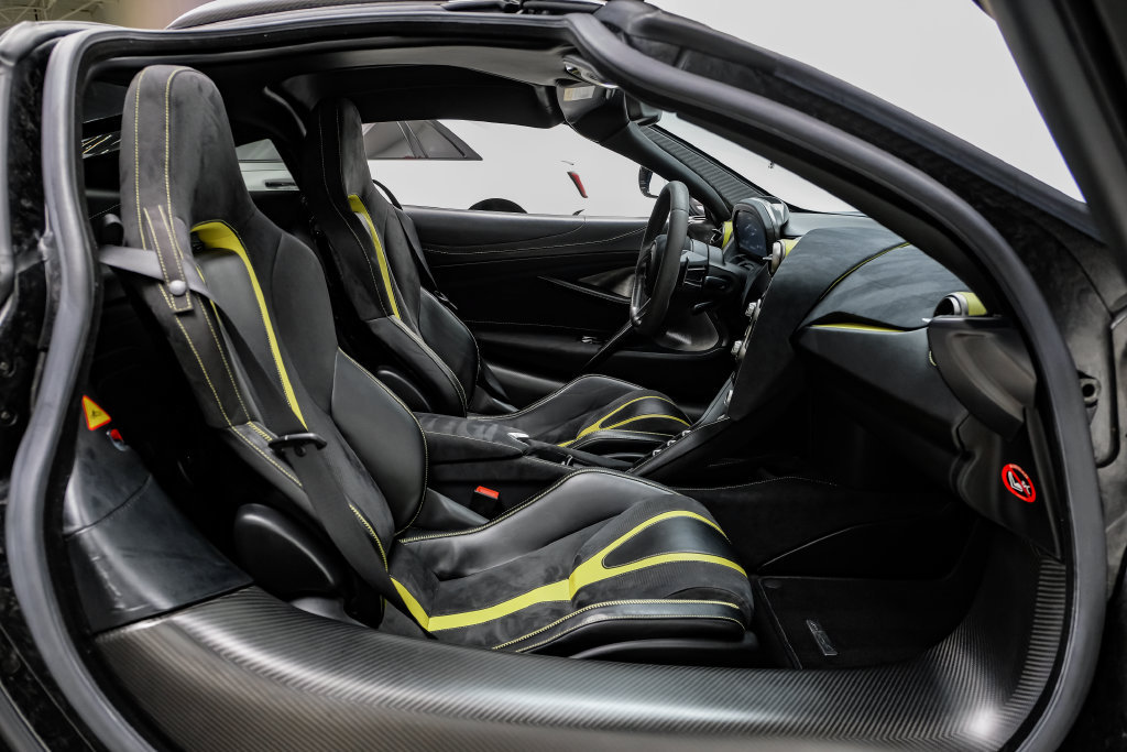 Used 2018 McLaren 720S Performance RWD image 31