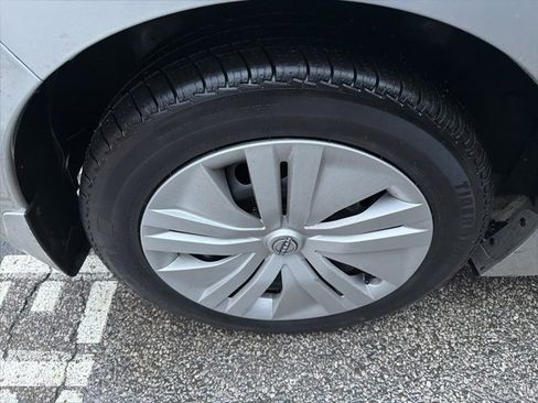 Used 2023 Nissan Leaf S image 24