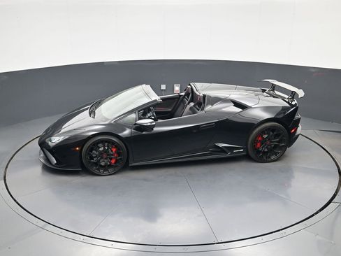 Used 2020 Lamborghini Huracan EVO image 33