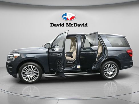 Used 2023 Ford Expedition Platinum RWD image 51