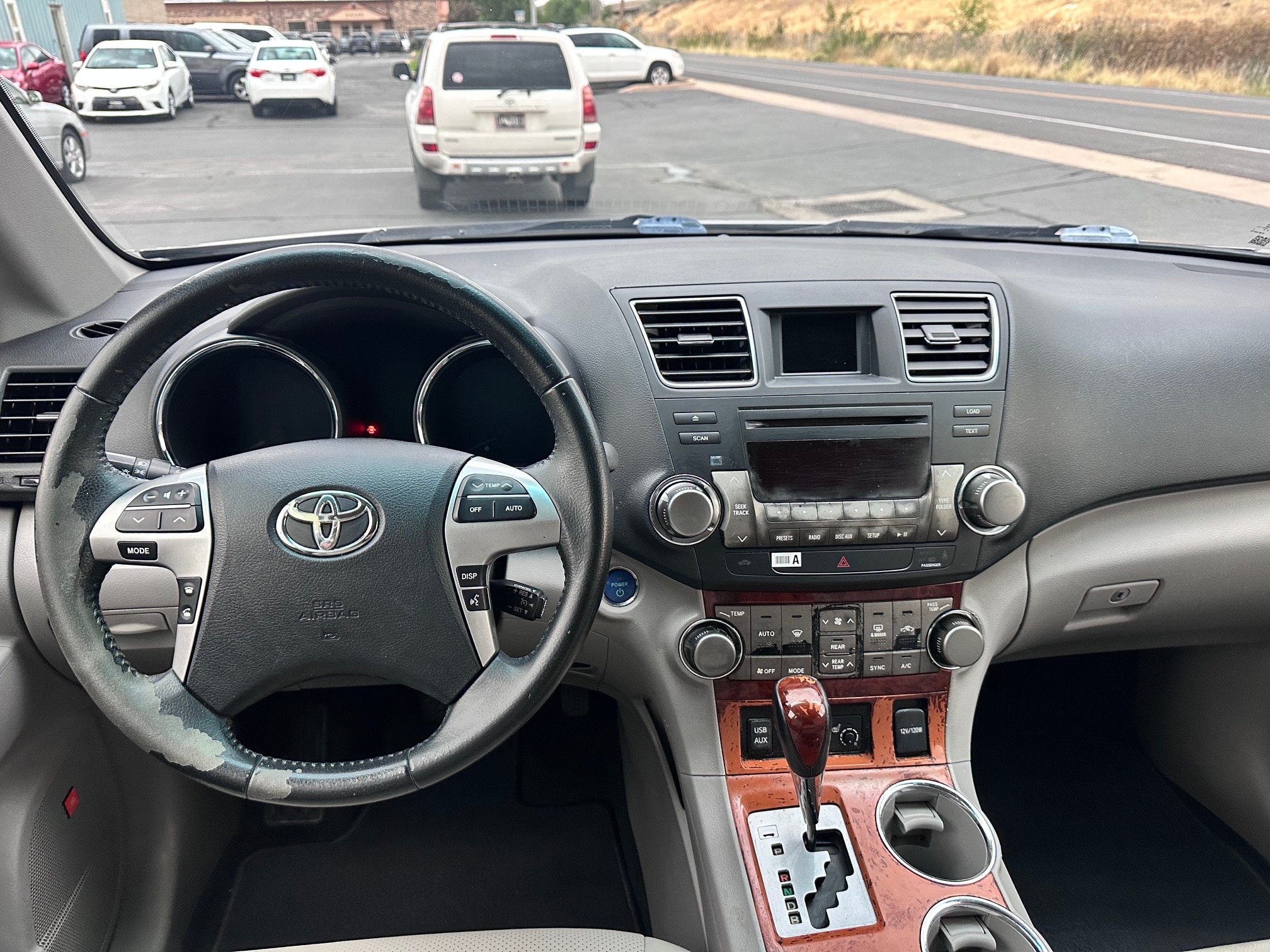 Used 2012 Toyota Highlander Limited AWD/4WD image 7