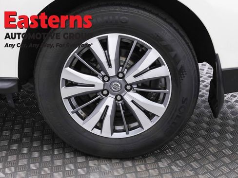 Used 2020 Nissan Pathfinder SL AWD/4WD image 38