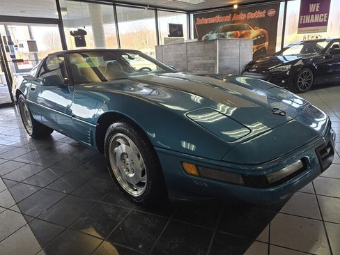 Used 1995 Chevrolet Corvette Coupe image 3
