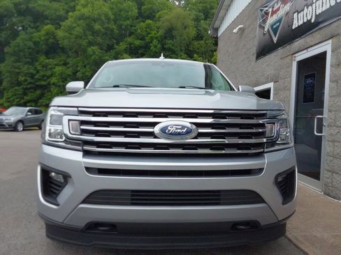 Used 2019 Ford Expedition XLT w/ Equipment Group 202A AWD/4WD image 8