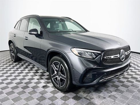 Certified 2025 Mercedes-Benz GLC 300 4MATIC image 7