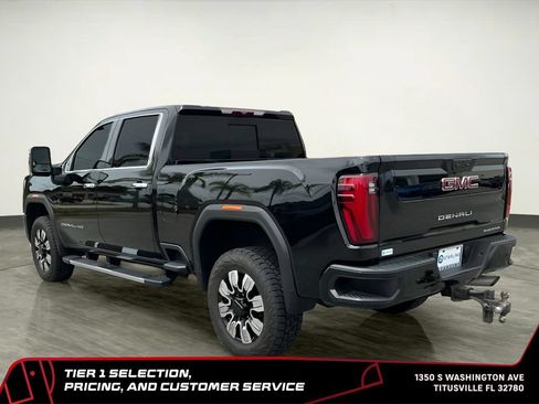 Used 2024 GMC Sierra 2500 Denali AWD/4WD image 7