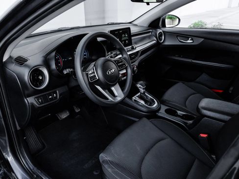 Used 2019 Kia Forte LXS FWD image 25
