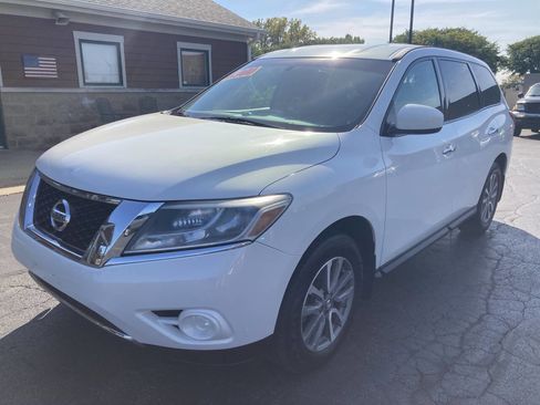 Used 2014 Nissan Pathfinder S image 7