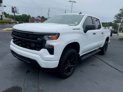 Used 2024 Chevrolet Silverado 1500 Custom w/ Dark Appearance Package AWD/4WD image 4