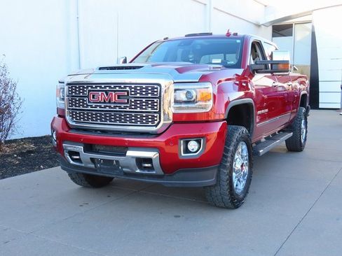 Used 2018 GMC Sierra 2500 Denali w/ Duramax Plus Package image 4