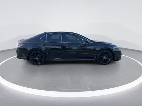 Used 2024 Toyota Camry XSE w/ Navigation Package image 9