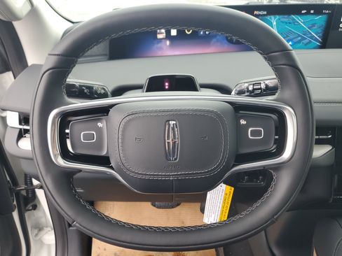 New 2026 Lincoln Navigator Reserve AWD/4WD image 16