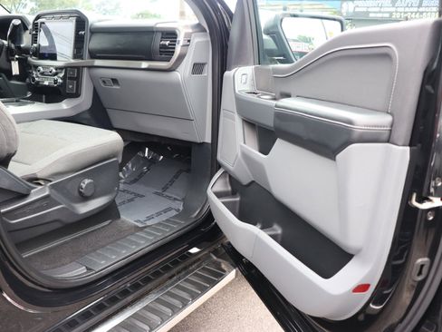 Used 2024 Ford F150 XLT w/ Mobile Office Package image 15