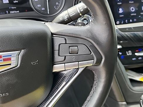 Used 2024 Cadillac XT6 Premium Luxury w/ Technology Package AWD/4WD image 20