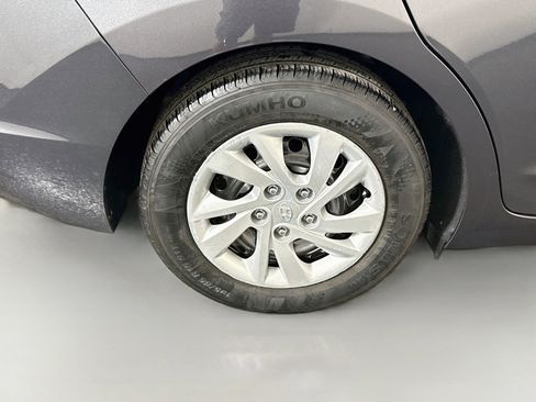 Used 2020 Hyundai Elantra SE w/ Cargo Package (C1) FWD image 32