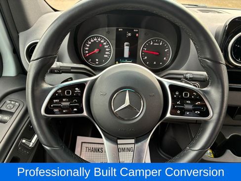Used 2021 Mercedes-Benz Sprinter 2500 image 23