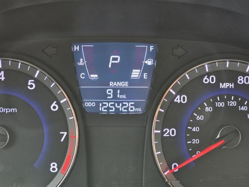 Used 2014 Hyundai Accent GLS w/ Option Group 2 image 25